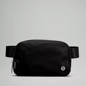 Lululemon Everything Belt Bag